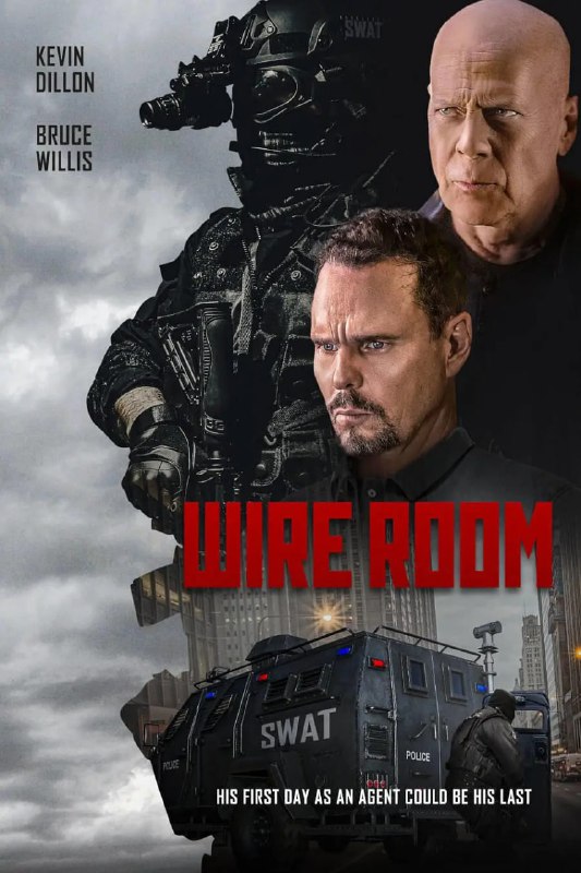 名称：交易室 Wire Room (2022)描述：埃迪·弗林（奥利弗·特雷韦纳饰演）是一名臭名昭著的爱尔兰军火商，在一场血腥的帮派战争后逃亡，最后在美国充当巴哈卡特尔的中间人