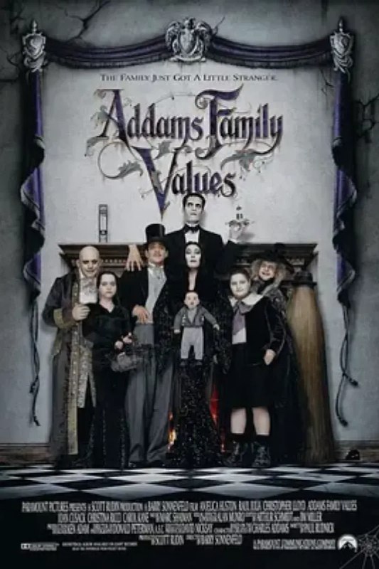 名称：亚当斯一家的价值观 Addams Family Values描述：亚当斯庄园多了一个刚出生的婴儿，Morticia（Anjelica Huston 饰）被他搞得焦头烂额