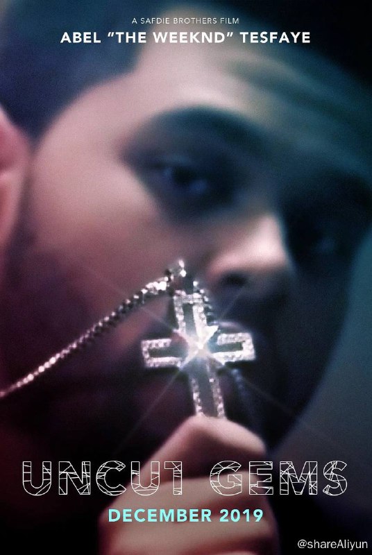 名称：原钻 4K原盘REMUX 杜比视界 内封字幕描述：影片讲述了一位纽约钻石店老板Howard Ratner（亚当·桑德勒 饰），他嗜赌成瘾，婚姻岌岌可危，还有一个对他不忠的女友（茱莉娅·福克斯 饰）