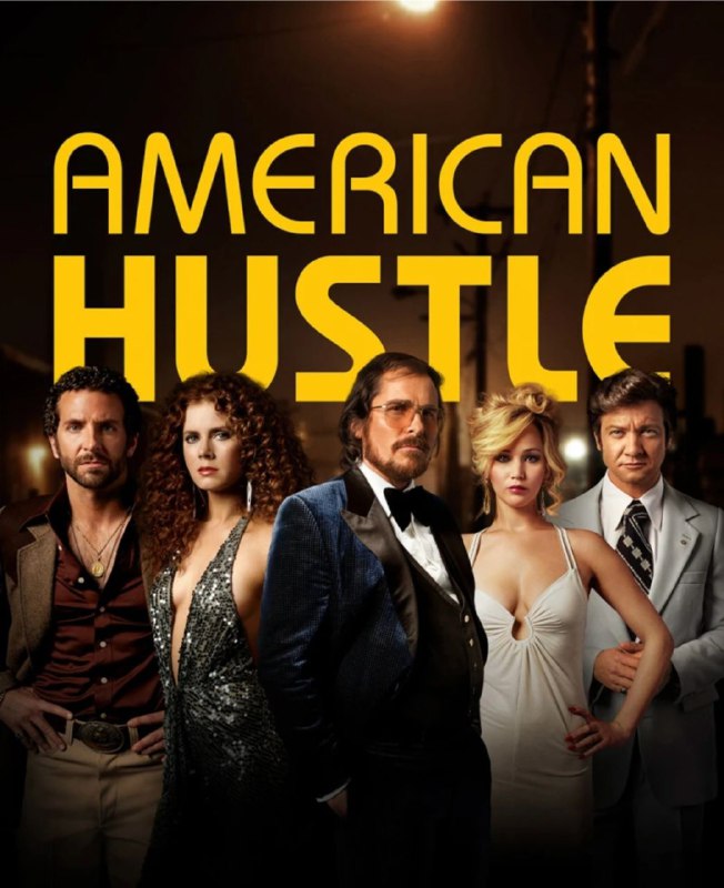 名称：美国骗局(2013) 4K SDR描述：一次偶然中，埃文（克里斯蒂安·贝尔 Christian Bale 饰）遇见了性感美艳的脱衣舞女西德尼（艾米·亚当斯 Amy Adams 饰），趣味相投的两人一见钟情，很快就打得火热