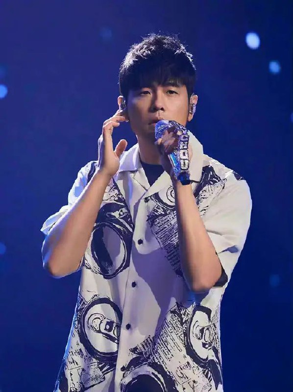 名称：周杰伦11.19线上哥友会五连唱.mp4描述：周杰伦11.19线上哥友会五连唱.mp4链接：