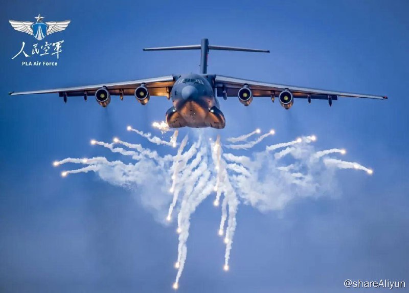 名称：《大国鲲鹏》1080P  中国飞机发展史纪录片描述：中国空军和中国航空工业集团公司联合出品的运-20宣传片《大国鲲鹏》，以“鲲鹏”名字的由来为切入点，以半个世纪以来国人的大飞机梦想为基础，以飞机主要研制历程为线索，全方位立体展示了运-20飞机的主要研制历程、重大试验试飞节点和历史使命任务，着重展示了大型运输机在抢险救灾，人道主义援助，全天候快速机动部署和大规模战略投送等方面的使命任务，展现了航空人“铸长空重器，挺大国脊梁”的使命感和责任感，全景刻画了“大情怀，大奉献，大协同，大跨越，大运载”的大运精神