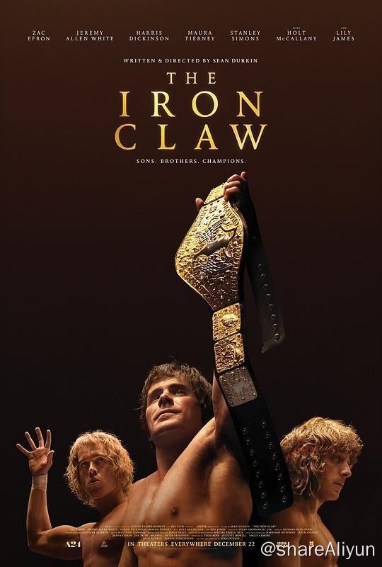 名称：铁爪 (2023) 4K SDR 中字外挂字幕描述：讲述关于著名摔角家族冯·埃里希一家真实而悲惨的故事，他们在1980年代初的摔角界创造历史、开启王朝，几兄弟在擂台上所向披靡，而这个家庭内部却始终笼罩不幸，六兄弟中的长子幼年因溺水早逝，其他几位做出一番成就但又相继因吸毒过量、车祸、药物过量、抑郁症自杀而去，最终只剩次子凯文，他在摔角界闯出了精彩的职业生涯，退役后也家庭美满、事业有成
