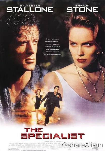 名称：炮弹专家 史泰龙 蓝光原盘REMUX 内封字幕描述：美国中央情报局的特种兵炸弹专家雷（西尔维斯特•史泰龙 Sylvester Stallone 饰）因为过失引咎辞职，辞职后的他靠当职业杀手为生