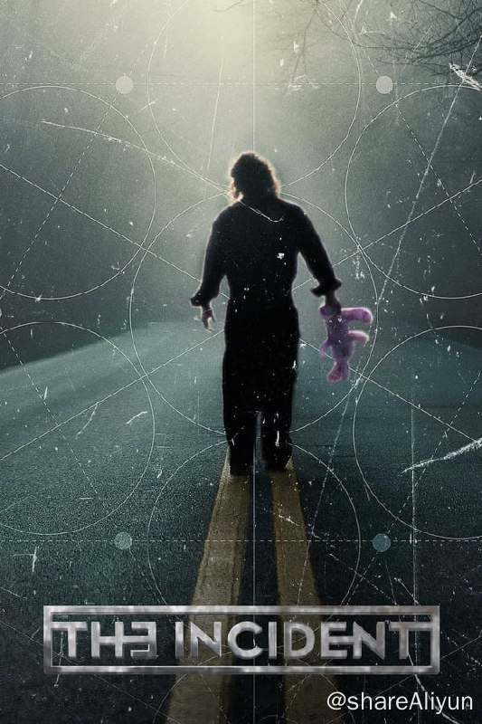 名称：意外空间(2014)描述：兄弟二人生活过的紧巴巴，弟弟生性懦弱，哥哥强势霸道，这天，哥哥抢劫别人得来了钱，兄弟二人正高兴之际，一名侦探找上门来，双方发生争执，追逐之中，三个人发现自己被困于无穷无尽的楼梯上，无论如何都走不到尽头 …… 　　另一边，一家人被困于无边无境的马路上，相同的加油站，相同的便利店，四周一望无际的荒野，却如何都逃不出这可怕的地狱…… 　　两个没有界限的空间，他们要如何应对内心逐渐升起的绝望？链接：