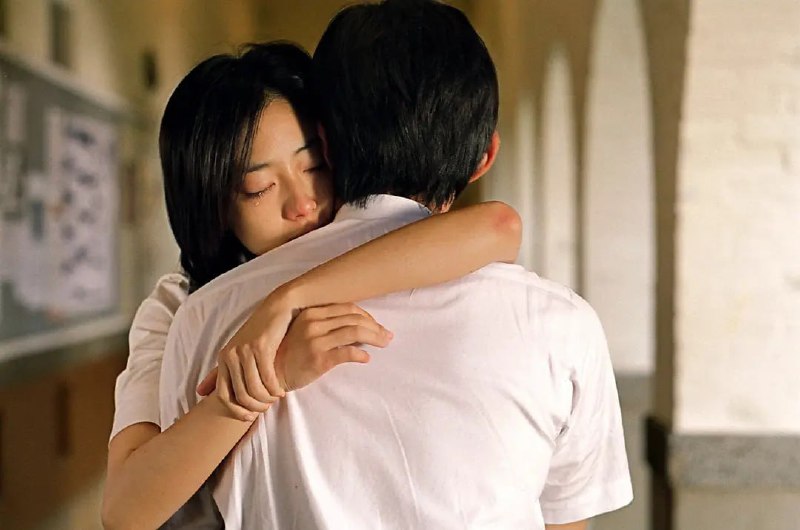 名称：不能说的秘密 不能說的·祕密 (2007)描述：叶湘伦（周杰伦 饰）是淡江艺术高中的一名插班生，父亲（黄秋生 饰）是该校的一名教师