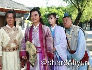 名称：龙游三部曲（共包含龙游天下，龙行天下和龙巡天下三部）描述：该剧讲述了国主司马玉龙因念念不忘失踪已久的太后，化名为楚天佑在红颜知己白珊珊与平日里逗人为乐的钦差太医丁五味的陪伴下，一行三人一路上铲奸除恶同时也平复了不少民间奇冤