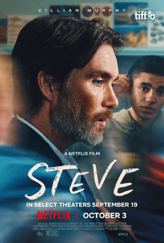 名称：史蒂夫 Steve (2025)描述：20世纪90年代中期，史蒂夫(基里安·墨菲 饰)是英格兰一所专门收治有社会适应障碍和行为问题的学校的校长
