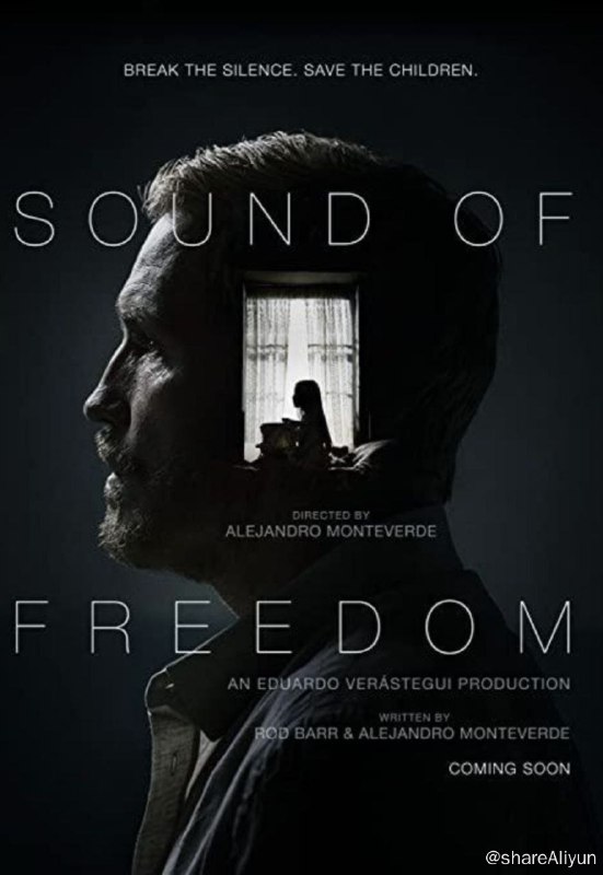 名称：自由之声 (2023) 1080P 中英外挂字幕描述：本片基于令人难以置信的真实事件改编，联邦探员蒂姆·巴拉德（吉姆·卡维泽 Jim Caviezel 饰）在把一个小男孩从残忍的儿童拐卖犯罪中解救出来之后，得知男孩的姐姐同样被拐，他决定冒险前去营救，但政府无法派兵到他国领土救援