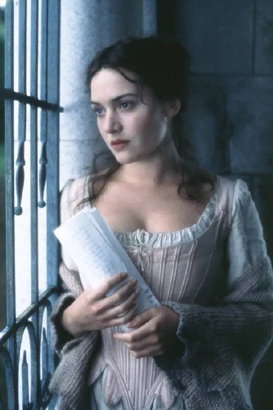 名称：鹅毛笔 大尺度描述：萨德（乔弗瑞•拉什Geoffrey Rush饰）是19世纪的法国作家