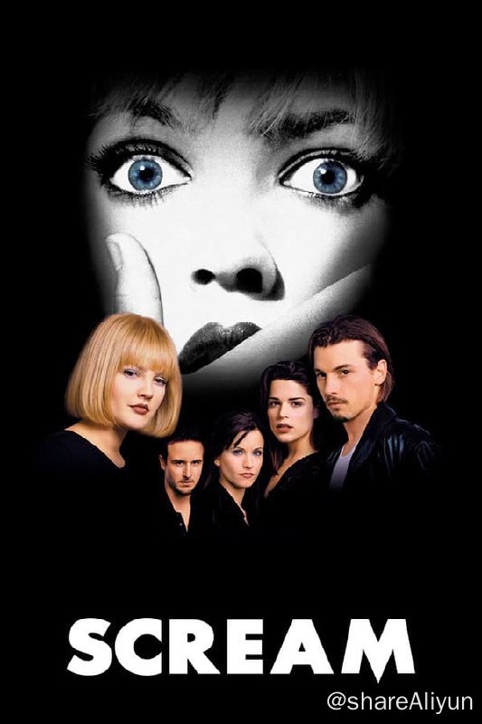名称：惊声尖叫(1996) 4K REMUX 外挂中字描述：锡德尼•普雷斯科特（内芙•坎贝尔饰）的母亲去世一周年，这个本该平静的加州小镇变成了一片血海！两名学生被残忍地杀害，凶手是一位带着面具的恐怖片爱好者