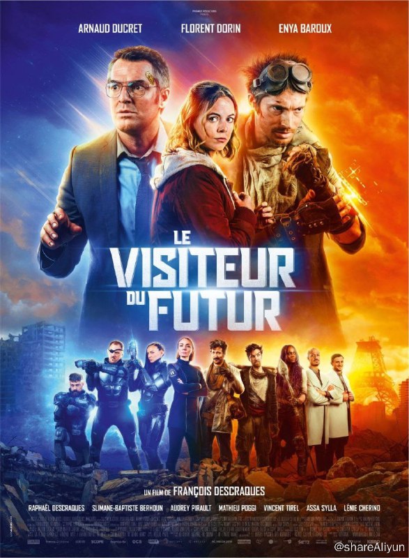 名称：来自未来的访客 (2022) 4K UHD 中字外挂字幕描述：爱丽丝是一位年轻的女性，她反对建造发电厂，这是她自己的父亲的想法，他是国会议员