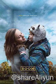 名称：No.218 房间 2015描述：女孩乔伊（布丽·拉尔森 Brie Larson 饰）被一个叫“老尼克”的男人拐骗，之后被他囚禁在其房子后院的棚屋里长达七年之久