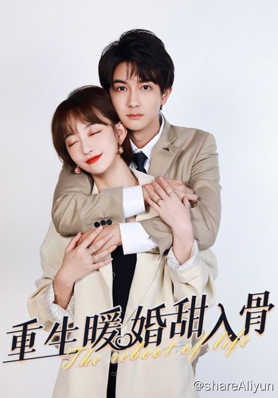 名称：重生暖婚甜入骨 - 2024.S01.720p描述：简言希突遭绑架，墨湛北为救她而亡，最终双双陨落
