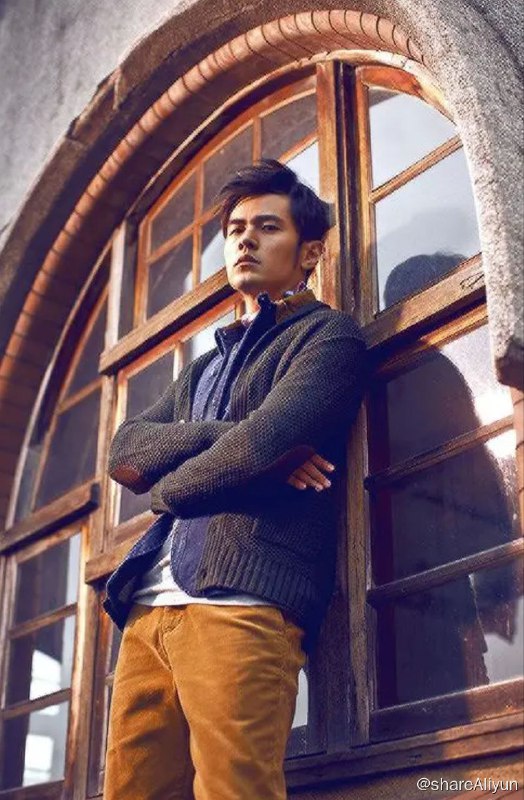 名称：周杰伦无损专辑描述：所有FLAC无损专辑.高清修复MV.蓝光演唱会.私人收藏链接：