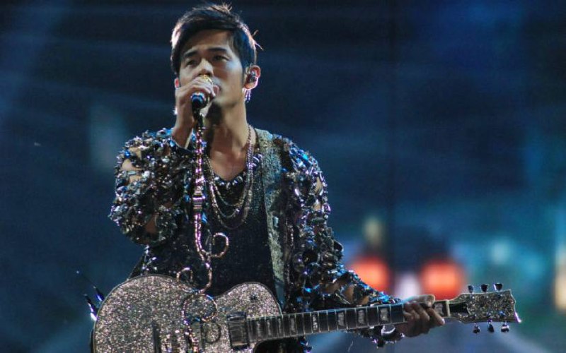 名称：周杰伦（2023）悉尼演唱会描述：（2023）周杰伦悉尼嘉年华演唱会3小时纯享版（全程固定机位）链接：