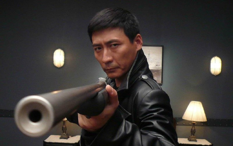 名称：燕双鹰系列《英雄、猎鹰1949、飞虎神鹰、孤岛飞鹰、大漠枪神、津门飞鹰》描述：《燕双鹰》系列电视剧，由钱雁秋执导，张子健、梁冠华、蒋竹青， 曲栅栅、苑冉、淳于珊珊、陶慧娜等主演，讲述了一代英雄燕双鹰的传奇经历