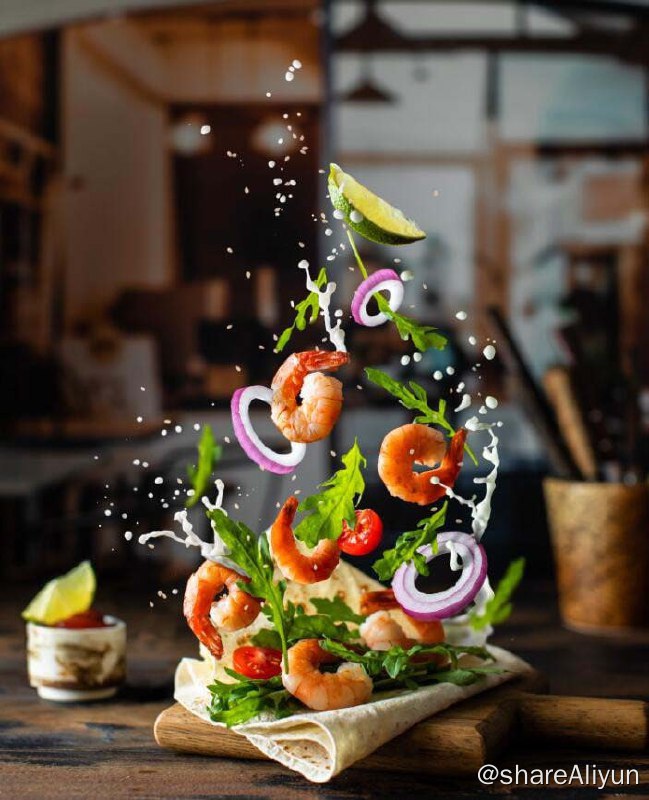 名称：《摄影师Daria Kalugina 12种悬浮美食摄影布光造型教程 21节课 中文字幕》描述：如何让食物或物体不根据物理定律而是根据你自己的定律飞起来？在课程中，你将学习如何以“悬浮”的方式拍摄不仅有趣，而且专业的照片