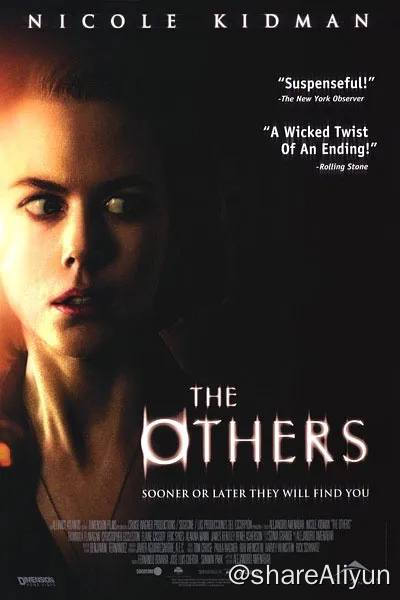 名称：小岛惊魂 The Others (2001) 2160p BluRay 内封特效双语描述：二战结束，格蕾丝(尼科尔•基德曼)在英伦的小岛上独自抚养着一对儿女，耐心等待着丈夫从战场归来