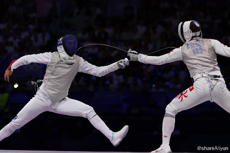 名称：中国香港张家朗巴黎奥运个人花剑半决赛&总决赛之决胜时刻  1080P  双语广播描述：中国香港张家朗巴黎奥运个人花剑半决赛&总决赛之决胜时刻，精彩比赛全程记录