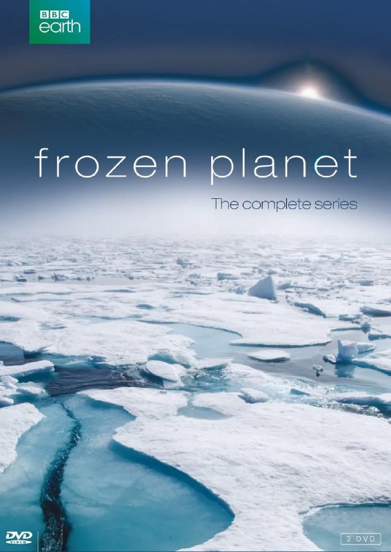 名称：冰冻星球 第一季 Frozen Planet Season 1 (2011)描述：整个纪录片是以季节的变化为主线的，记录了地球两极在一年内展现出的各种场景，从“大融化”的春天，到24小时都在光线照耀下的夏日，再到“大冰封”的秋天，最后以长夜漫漫的冬天结尾