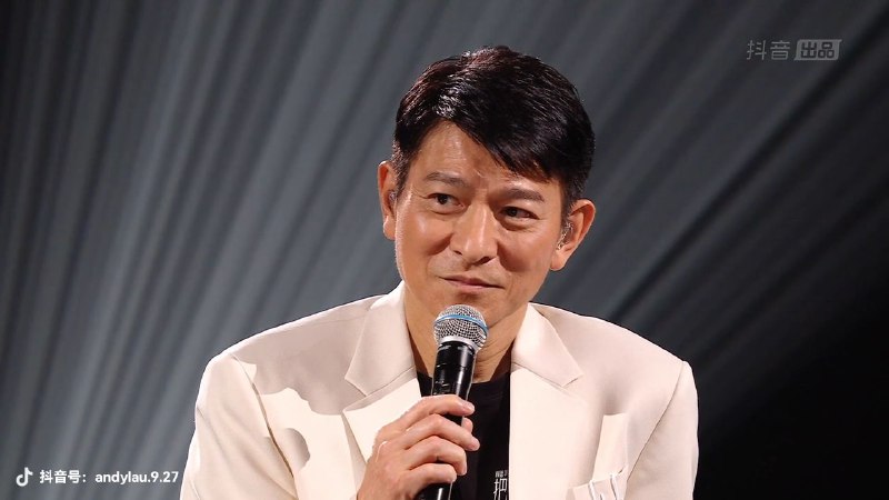 名称：[抖音直播] 刘德华「把我唱给你」全程回放描述：[抖音直播] 刘德华「把我唱给你」全程回放链接：